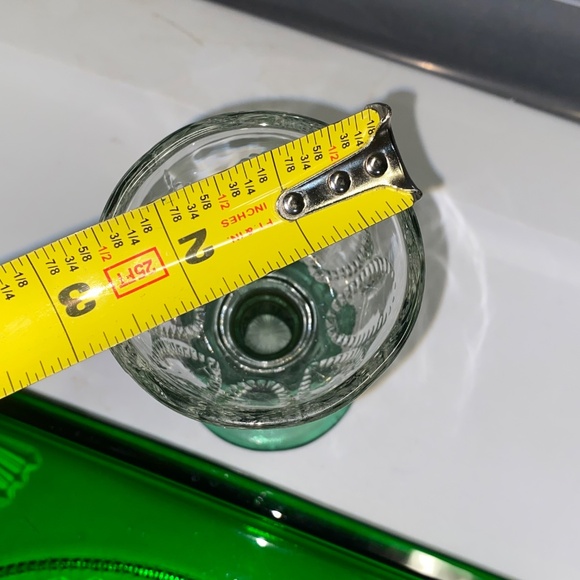 Vintage Avon decanter set - Picture 9 of 10